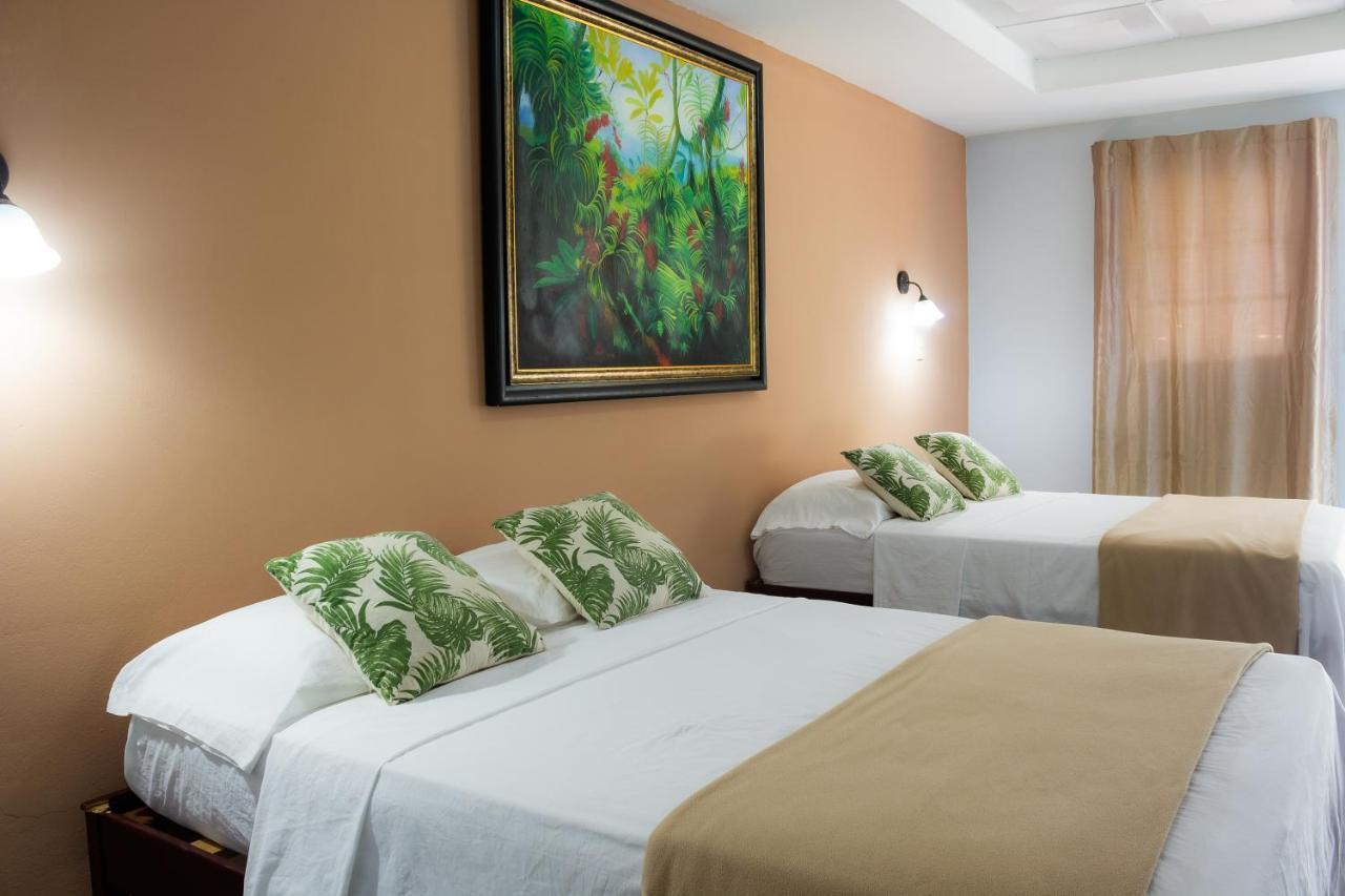 Hotel Kevin Лос-Сантос Экстерьер фото